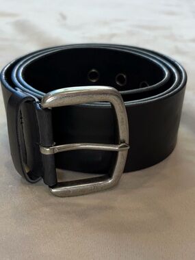 Faded Glory Black Italian Leather Belt with Silver-Tone Buckle rivets 34 36 38